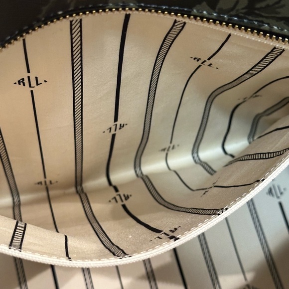 Lauren Ralph Lauren Rosebery Tote Synthetic Black Floral Print 19”x13” - Picture 8 of 9